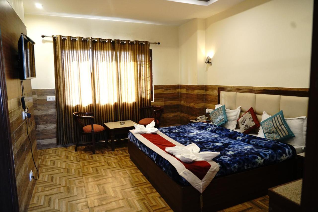 Hotel Vishnu Inn Dehradun Exterior photo
